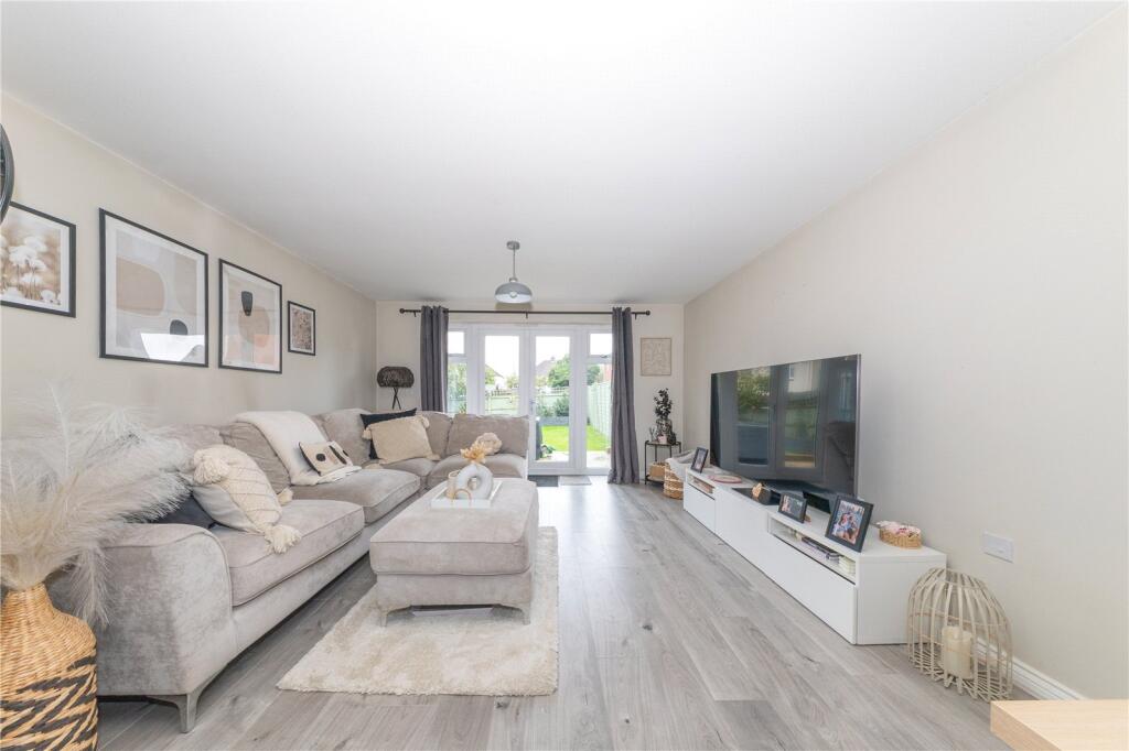 Verde Close, Luton, Bedfordshire, LU2