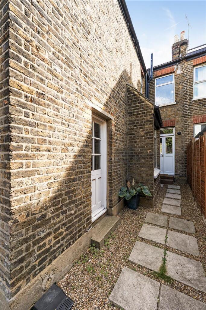 Brookscroft Road E17