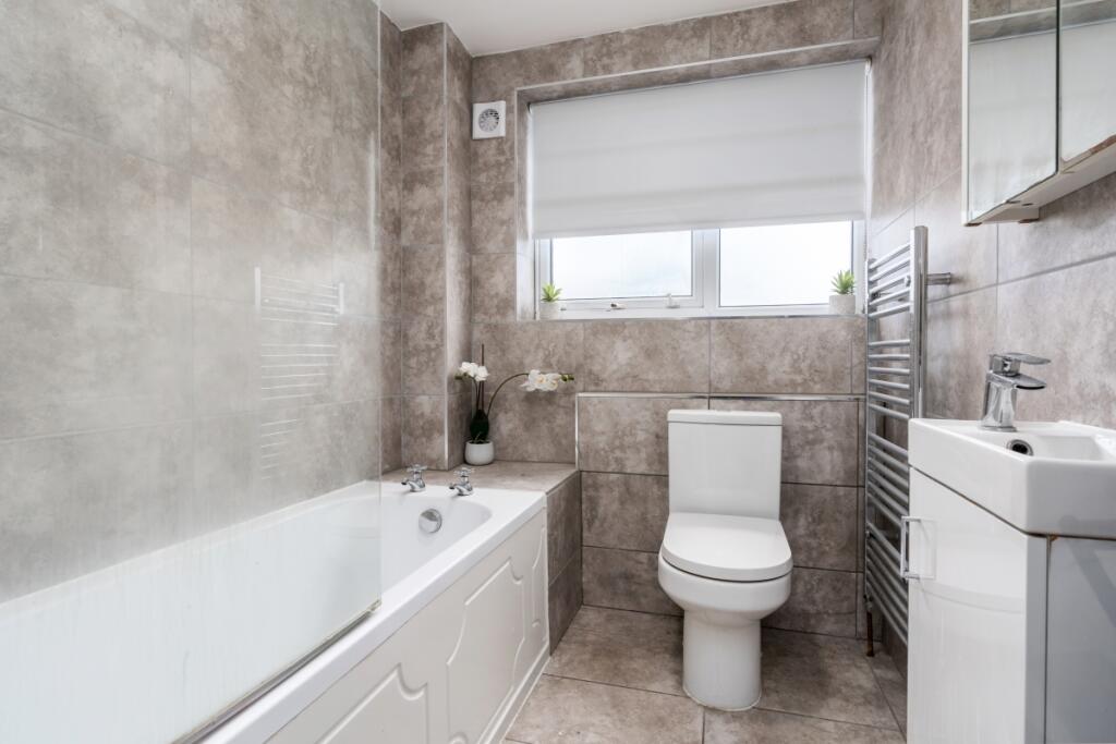 62 Derby, Bathroom 2