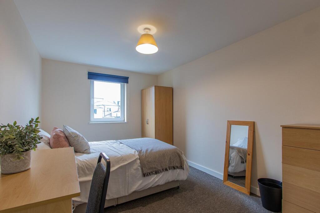 Miskin Street 114 NEW-20.jpg