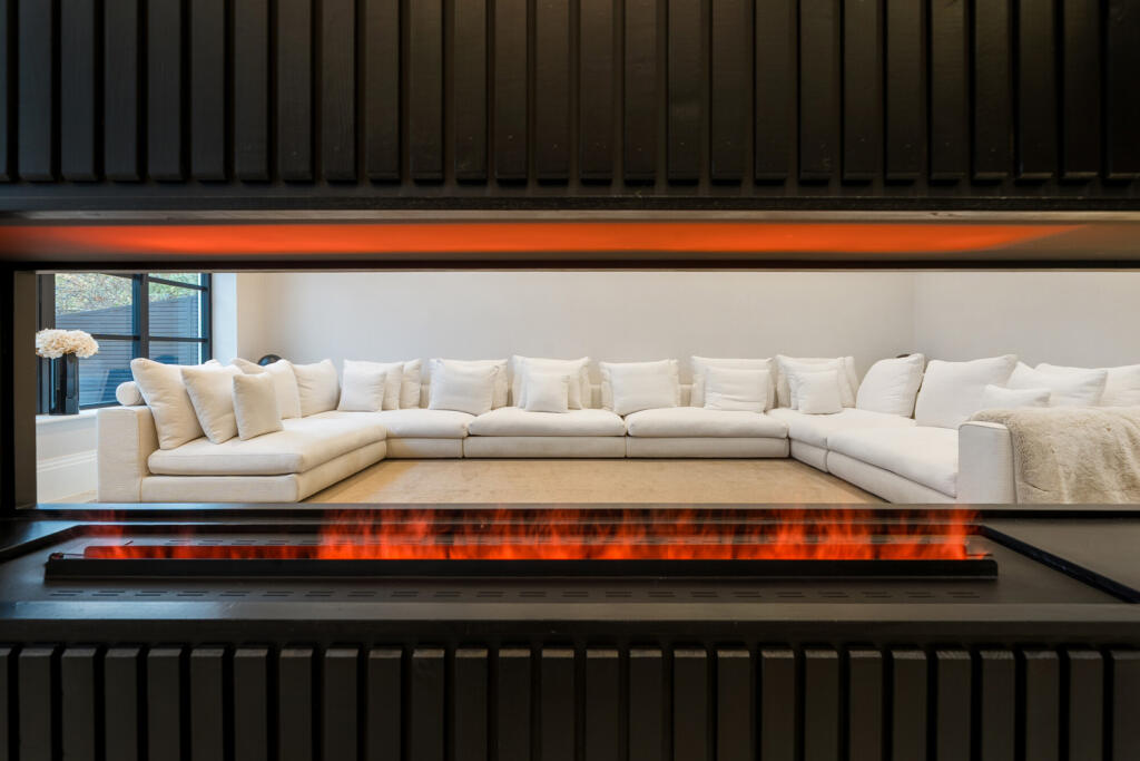 1380324-6-691dec5...