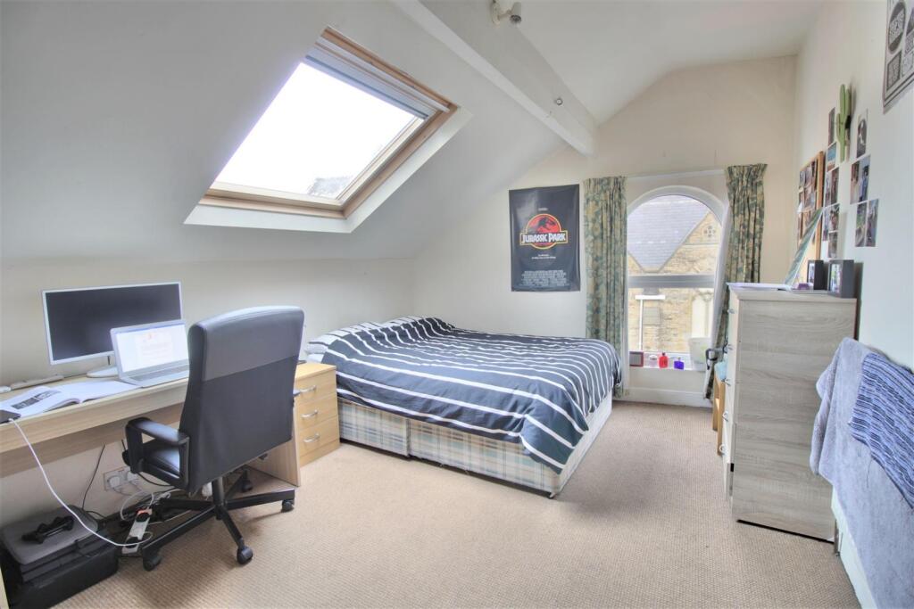 Room 5.jpg