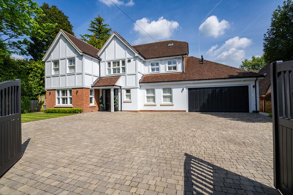 Wambrook Close, Hutton, CM13