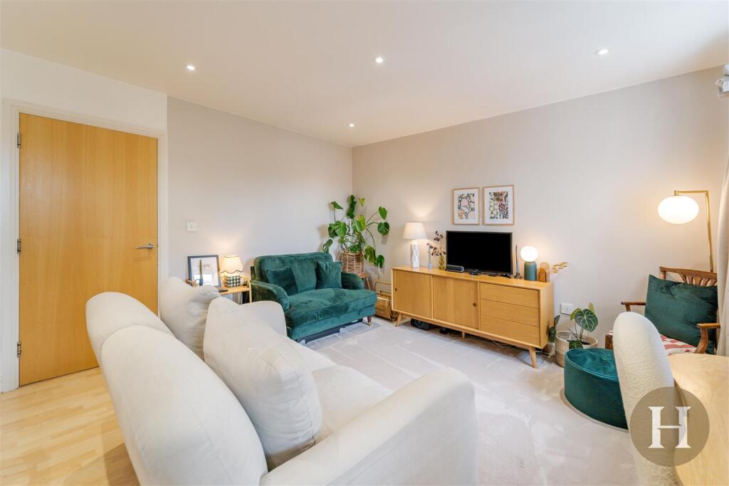 Hadleigh Estate Agents-2.jpg