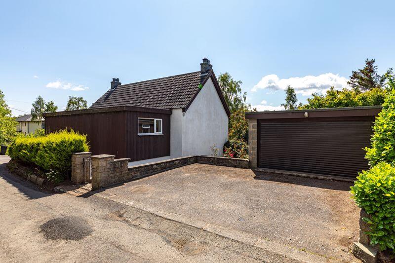 Parking to Front of Garage