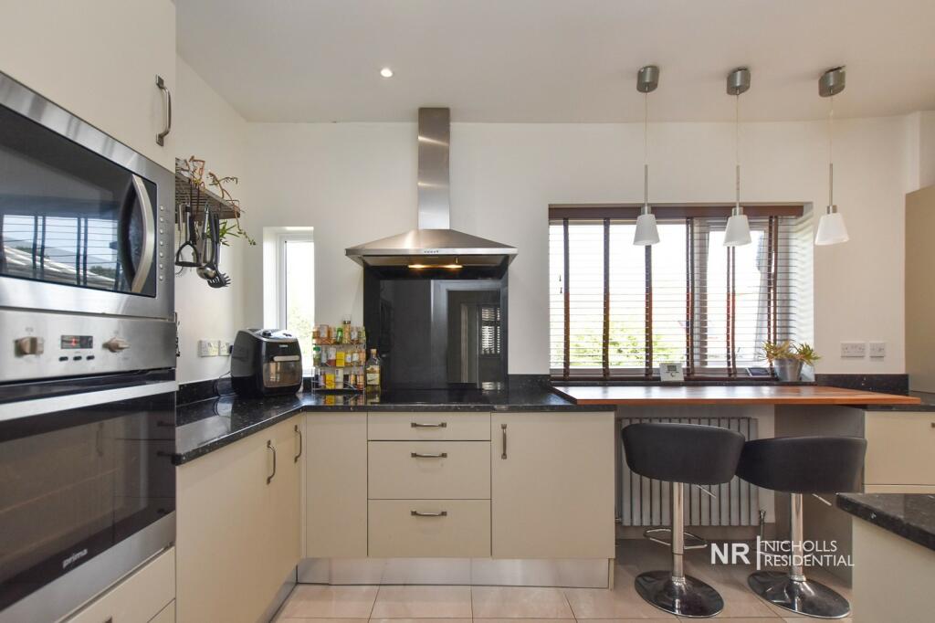 Kitchen/Breakfast Room