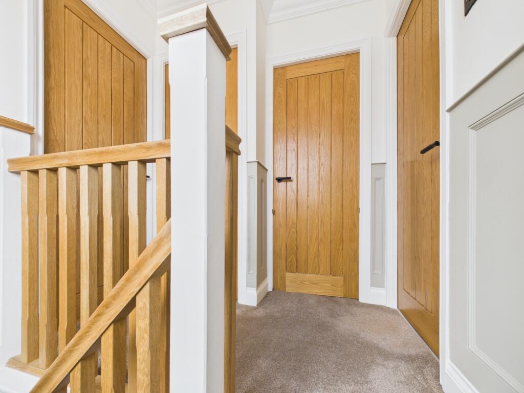 CAM03729G0-PR0138-STILL013