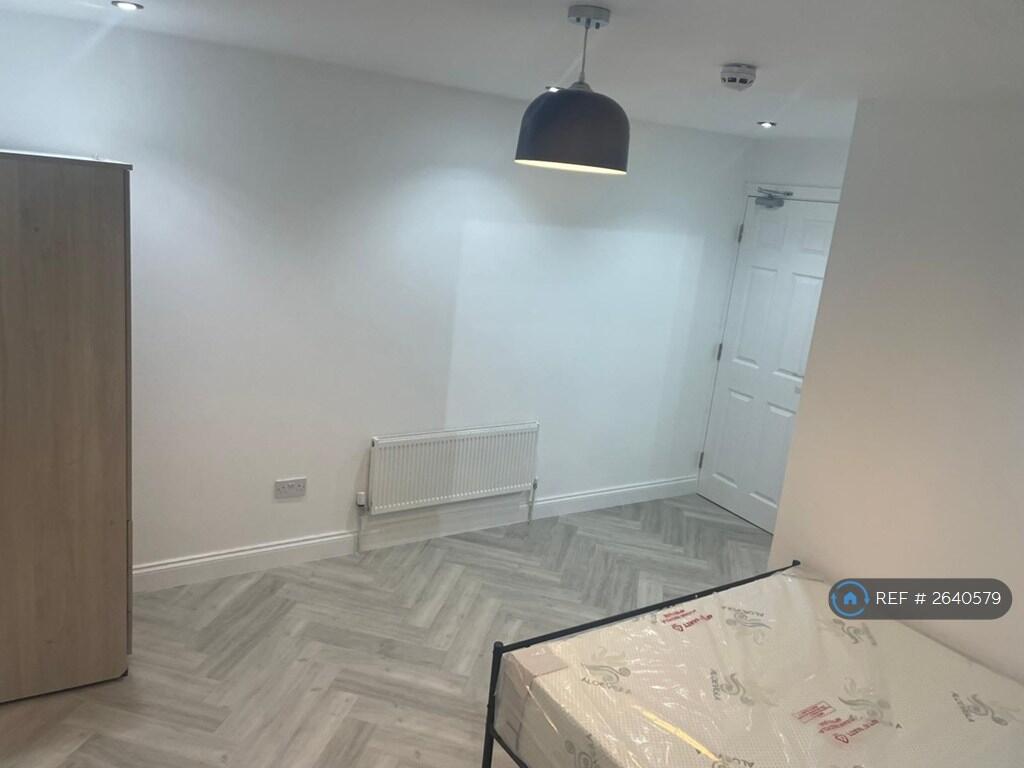 Room 2 - Ensuite - Double