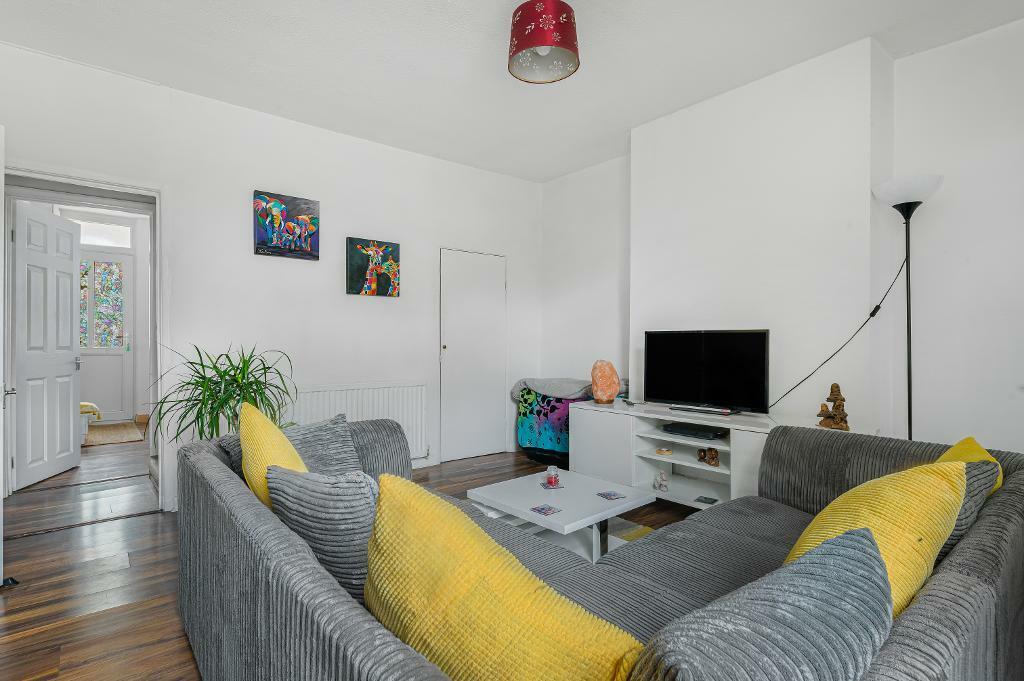 REAR RECEPTION ROOM