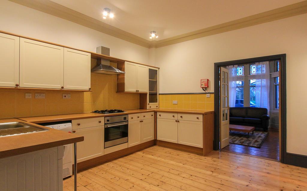 1, 36 Ninian Road LR (7 of 17).jpg