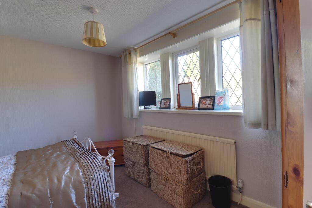 DOUBLE BEDROOM 1