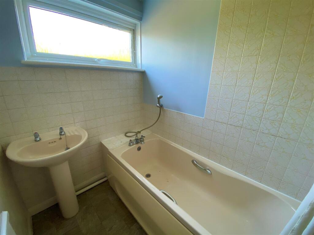 57STROMABATH.jpg