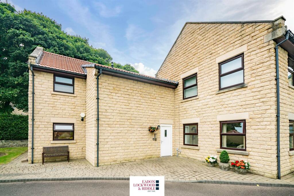 Front of Property  2.jpg