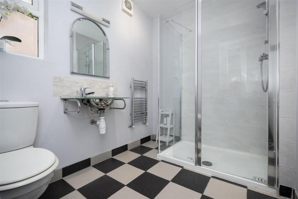 Downstairs Shower Room/WC