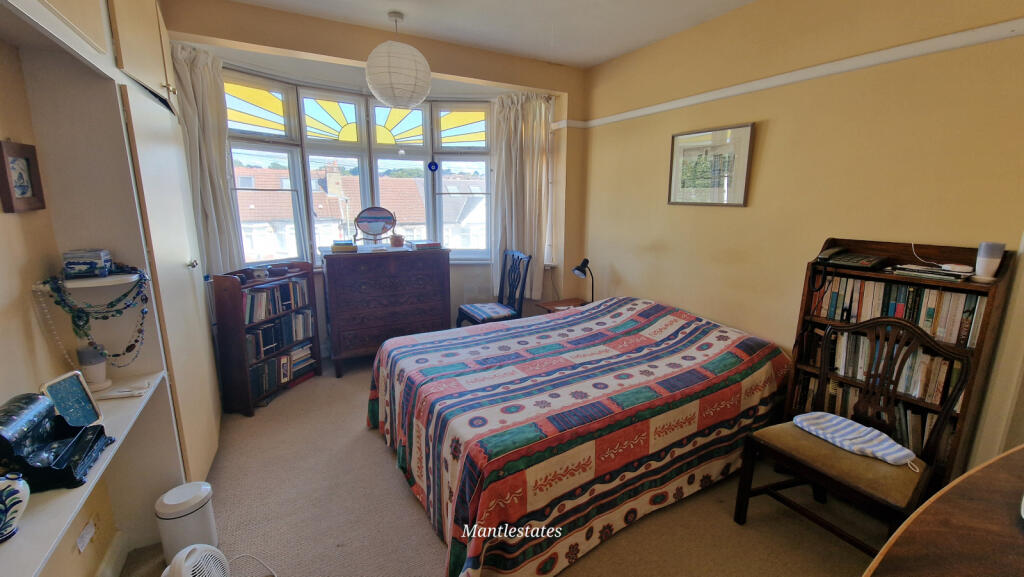 FRONT BEDROOM