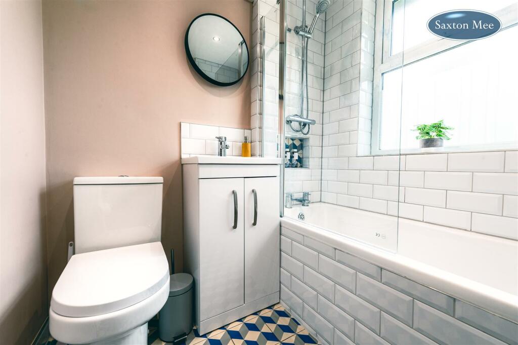 bathroom 1 a.jpg