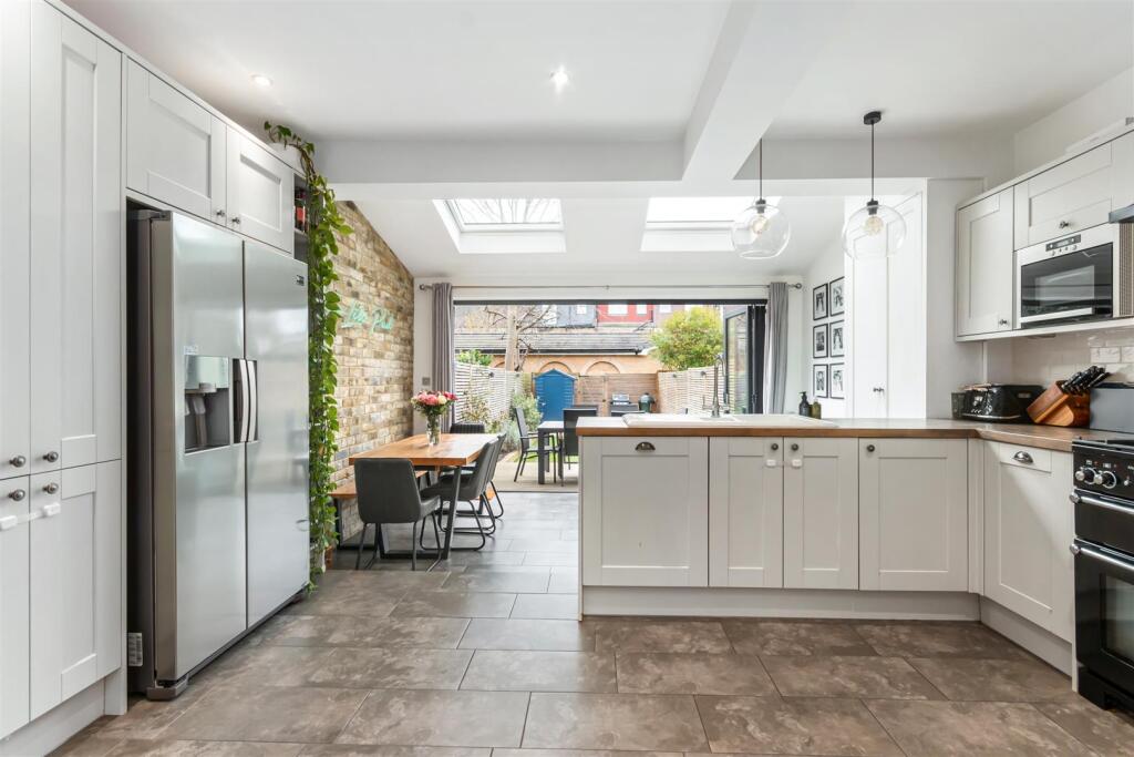 Open Plan Kitchen &amp; Living