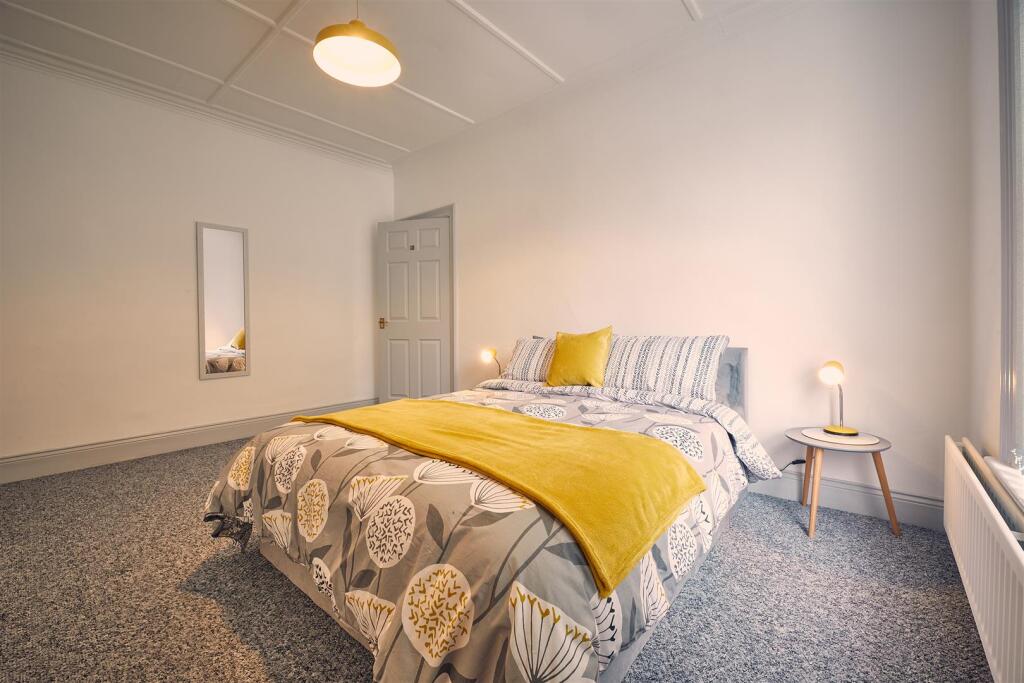 Master Bedroom 2.jpg