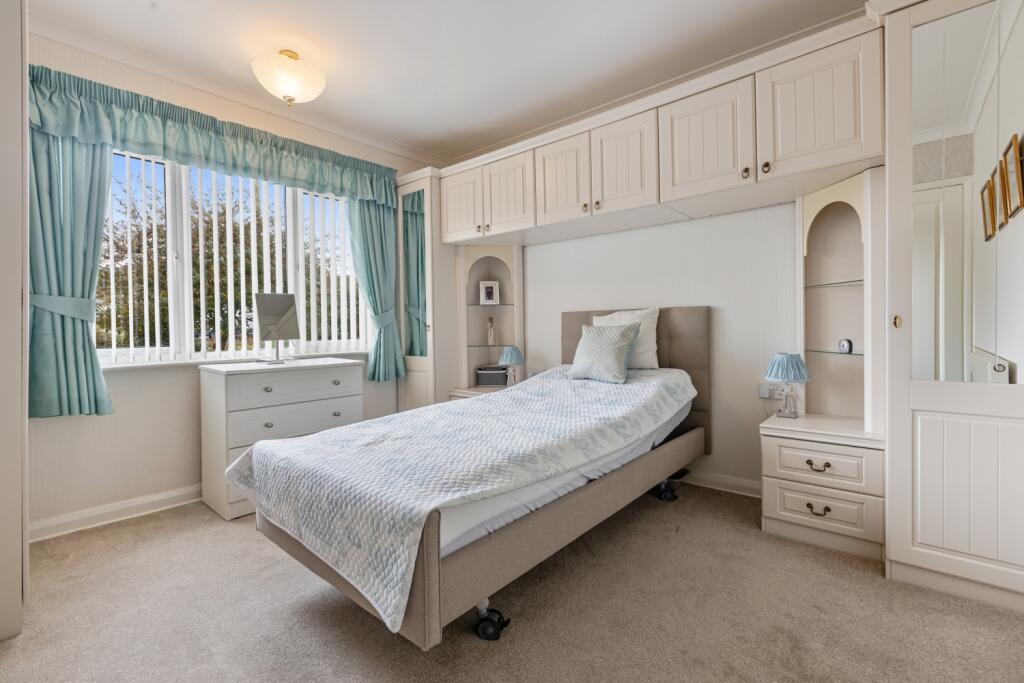 A14 - 7 Gard Close Torquay - 250120