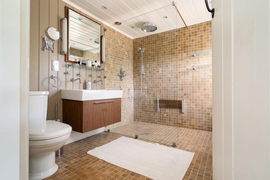 Ensuite