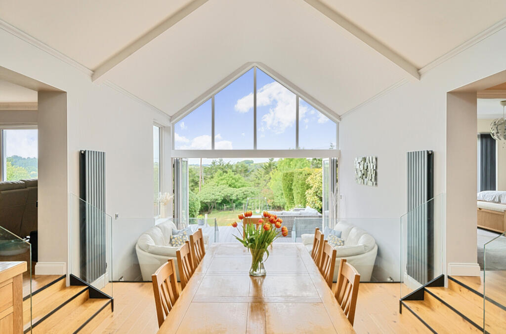 1296139-25-682f6a...