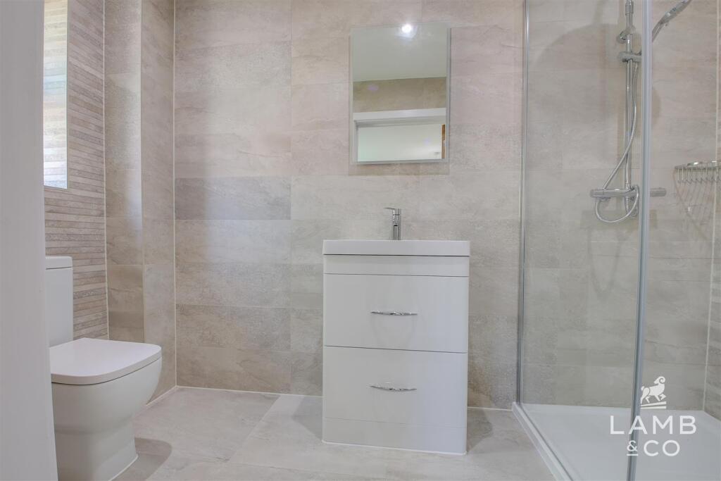 ENSUITE