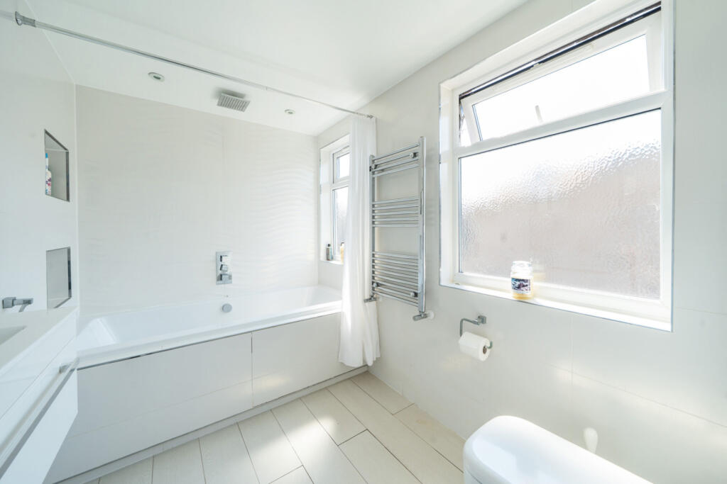 3-68244fcbbbba5-1...