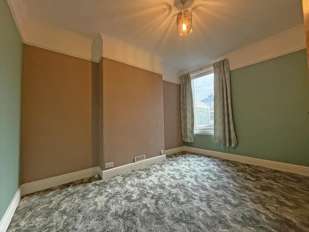 Pennycross Park Road 9 - Dining Room.jpg