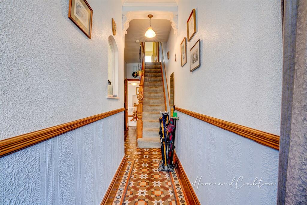 Dogfield Street, Cathays, HernCrabtree (14).jpg