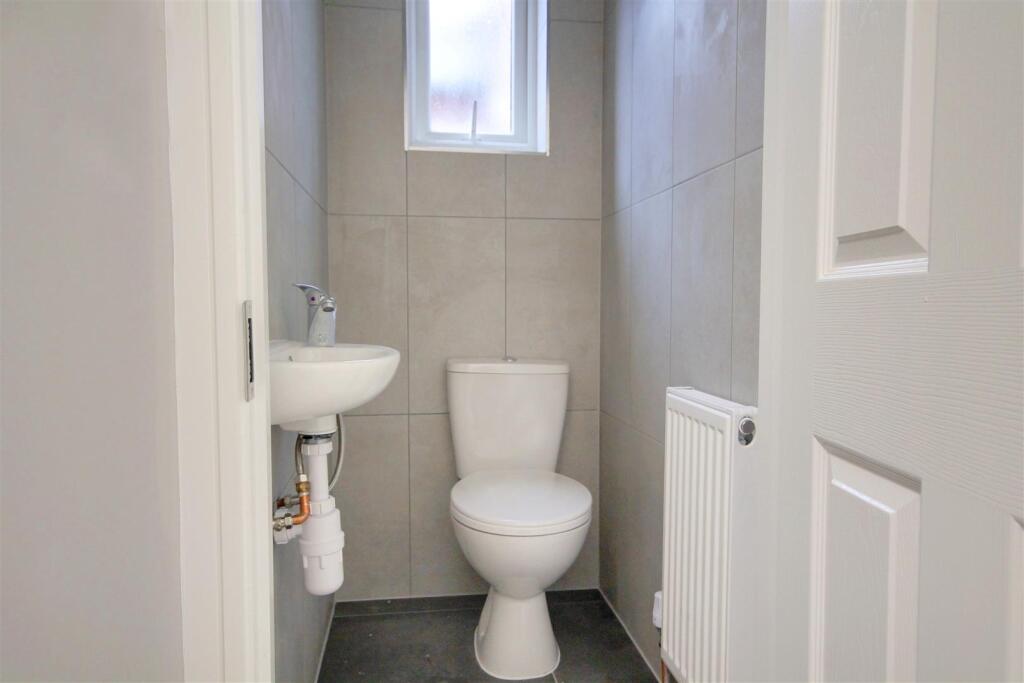 toilet 1.jpg