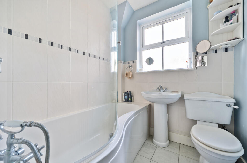 28-682343010142b-...