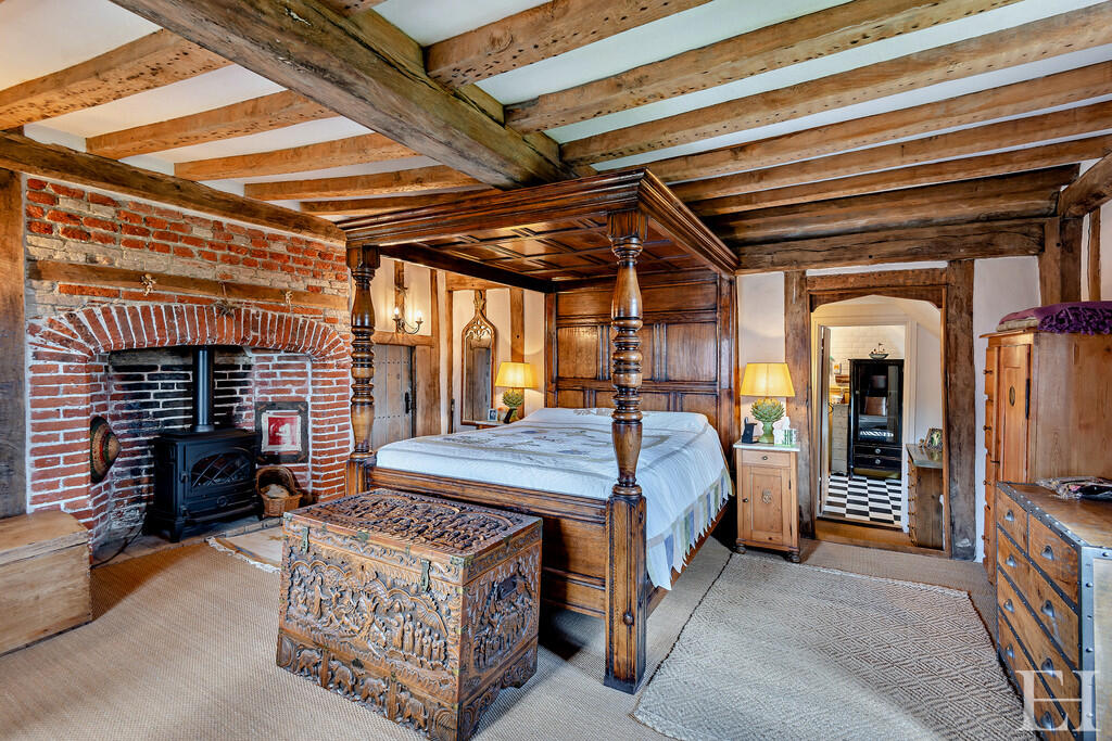 8640802-interiorW...