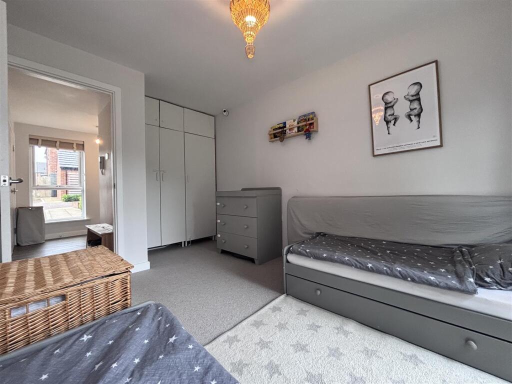 bedroom4.jpg