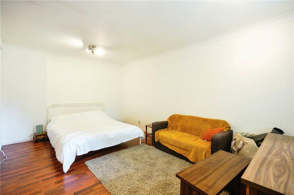 Studio Room