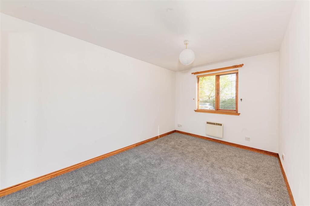 1 Charlotte Close Dundee-4.JPG