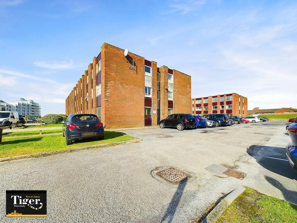 CAM02176G0-PR0357...