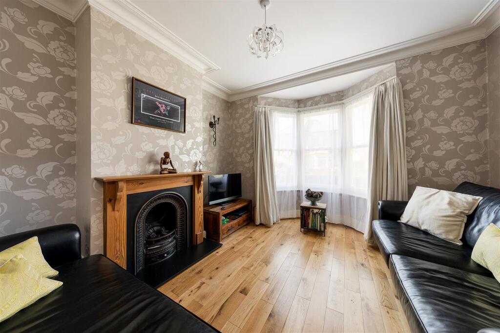 Hale End Road E17