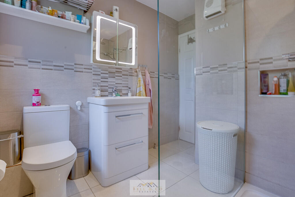 Bathroom 1.1