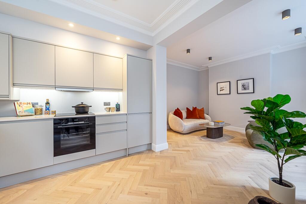 201_Hamlet_Garden...