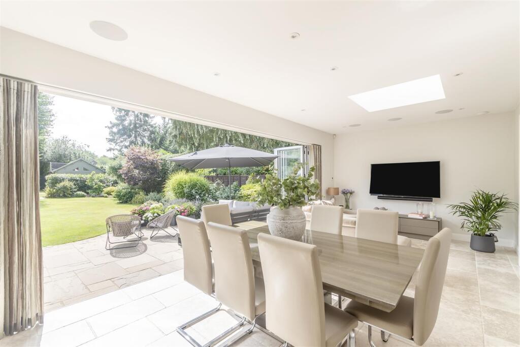 8657816-interior11.jpg