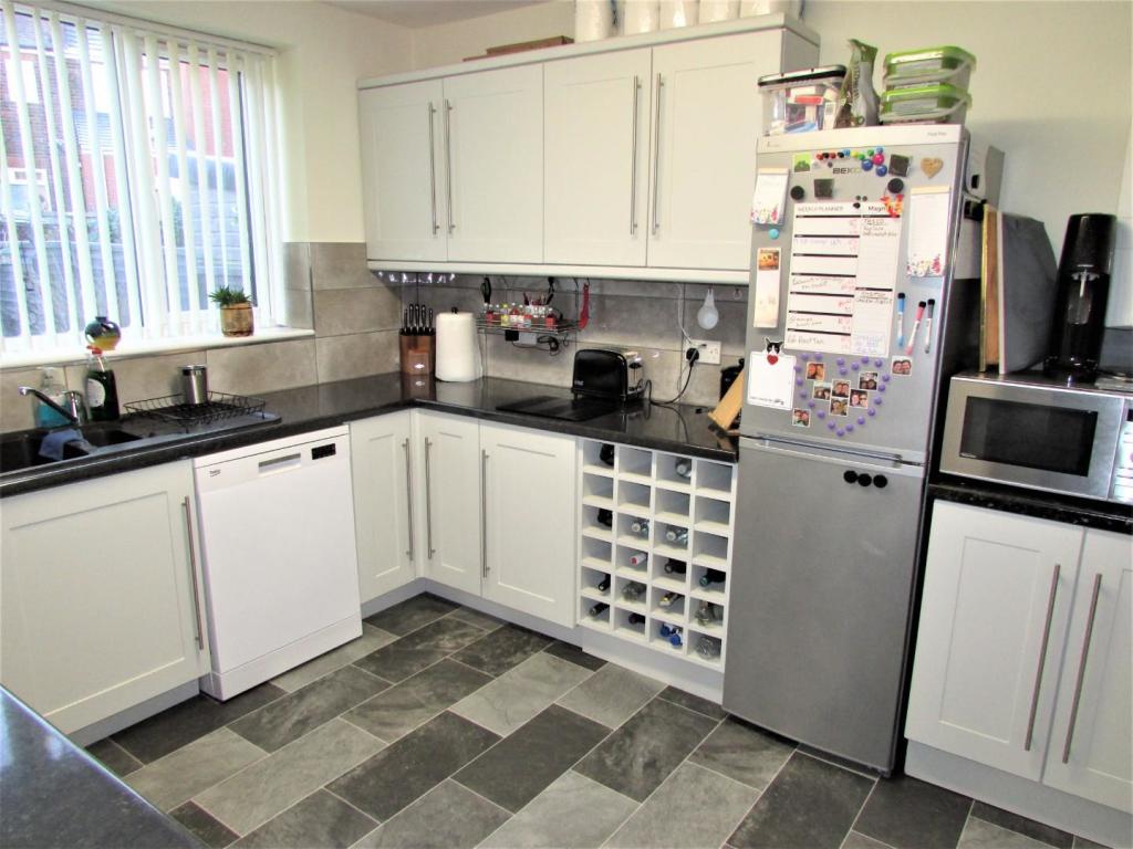 LambethAve12kit2.JPG