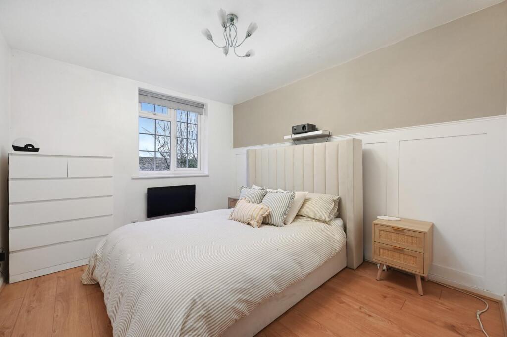 REN - 9 Barbican Road - Bedroom3 (1).jpg