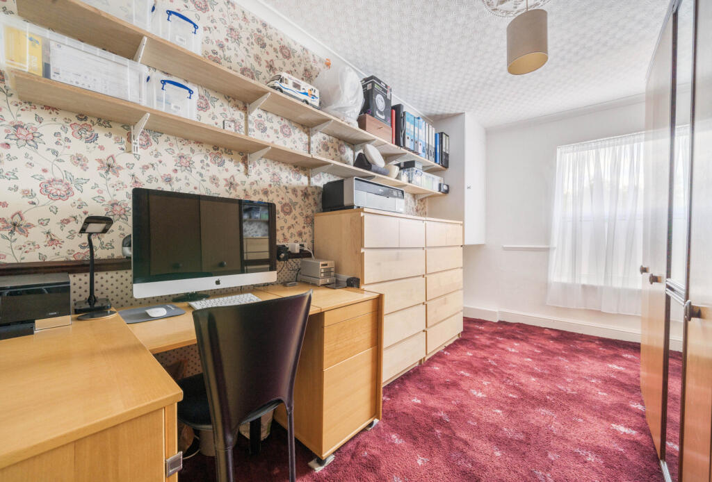 1303841-15-683d92...