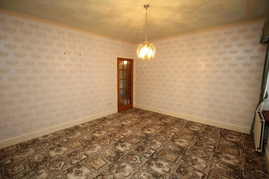Dining room/Bed 3