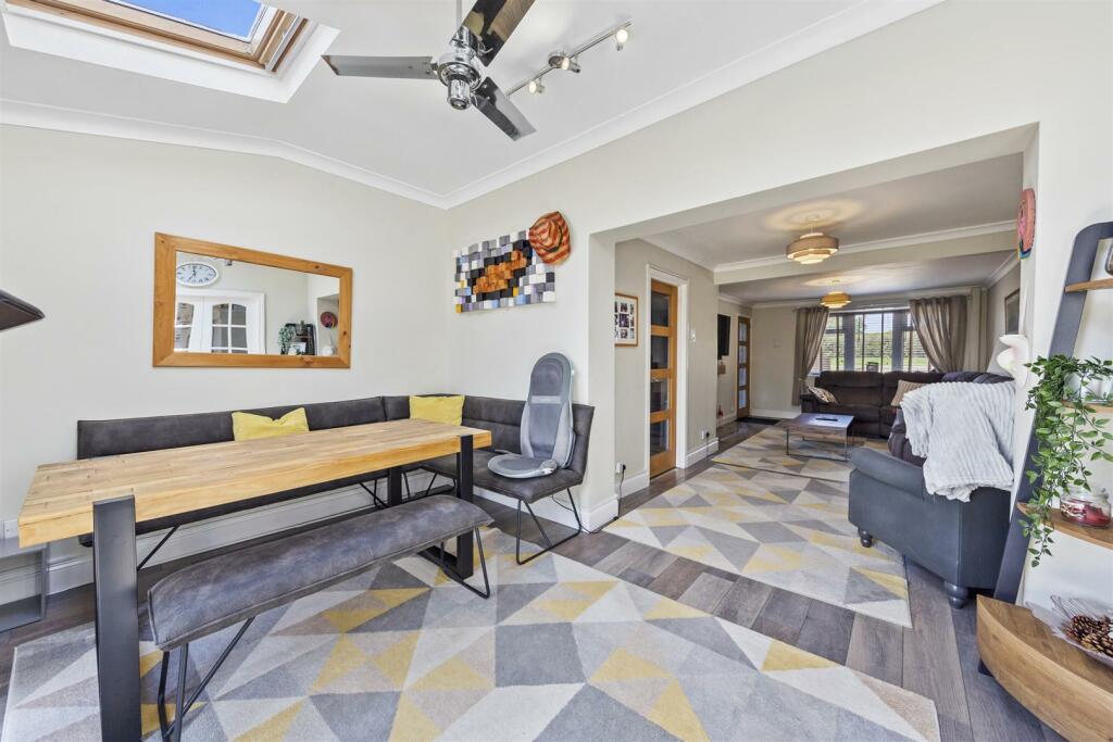 Dining/Family Room