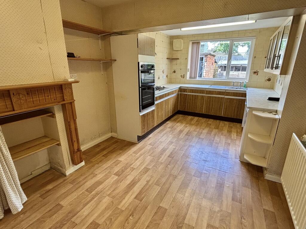 KITCHEN /DINER