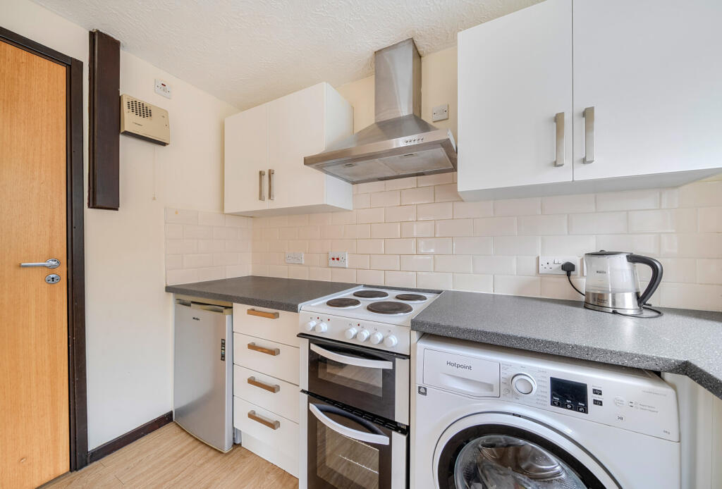 1371248-16-68f61b...