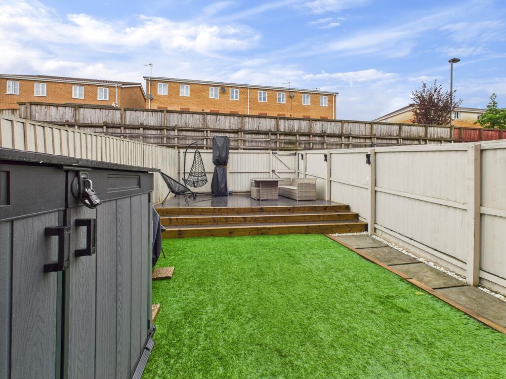 CAM03729G0-PR0079-STILL018