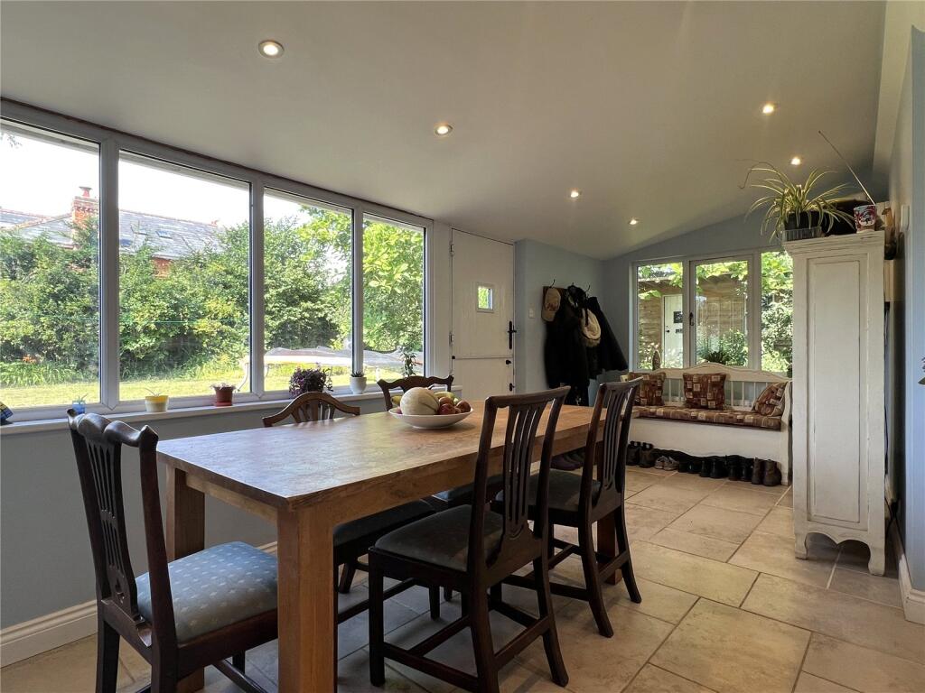 Breakfast Room