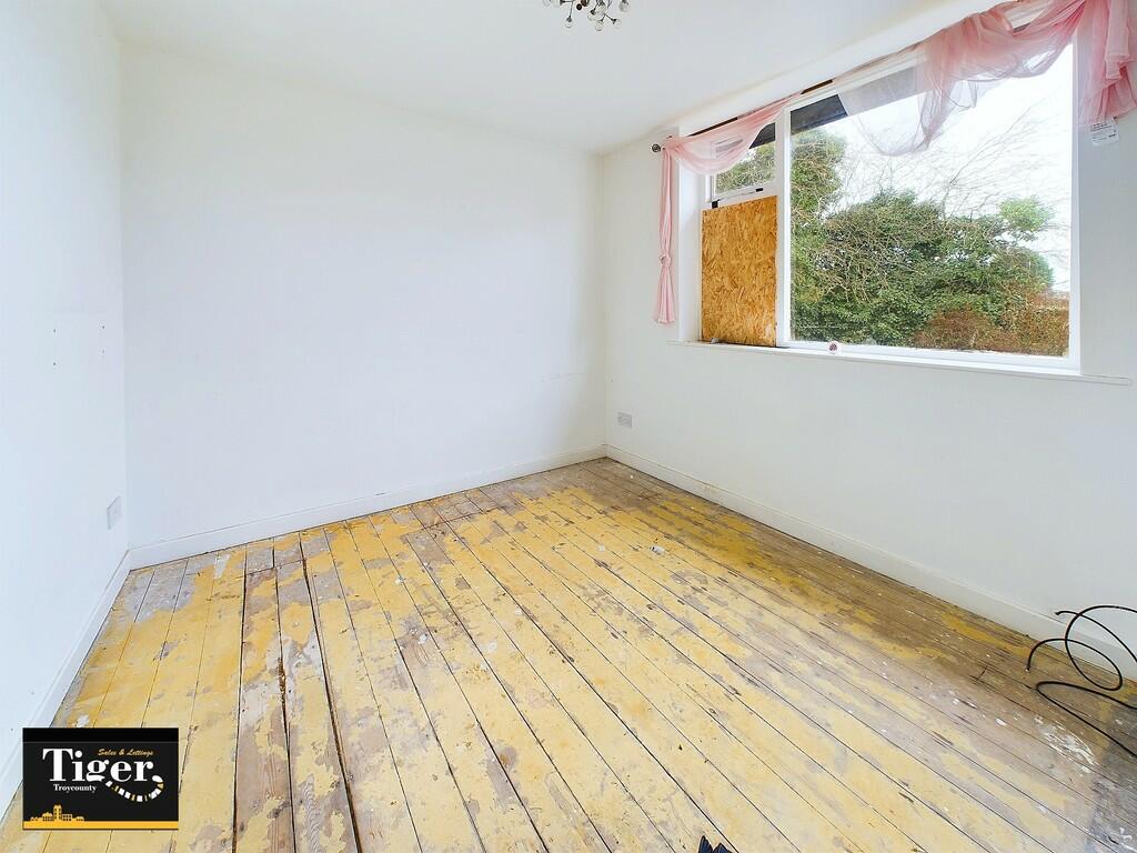 CAM02176G0-PR0436...